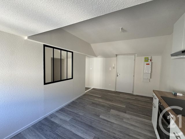 Appartement F1 &agrave; louer - 1 pi&egrave;ce - 29,67 m2 - Montlucon - 03 - AUVERGNE