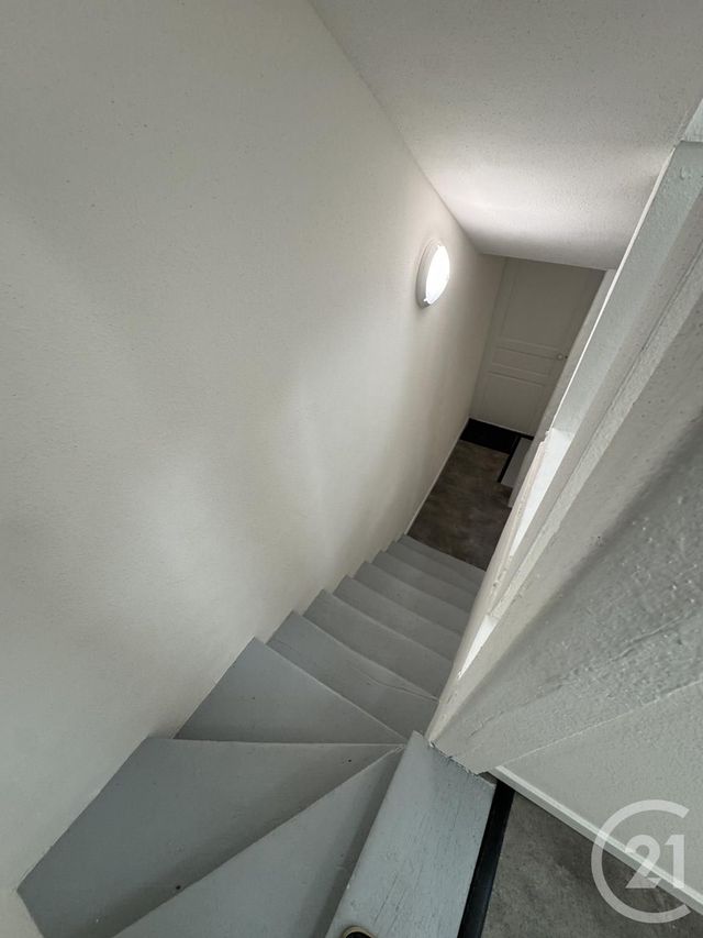Appartement F1 &agrave; louer - 1 pi&egrave;ce - 29,67 m2 - Montlucon - 03 - AUVERGNE