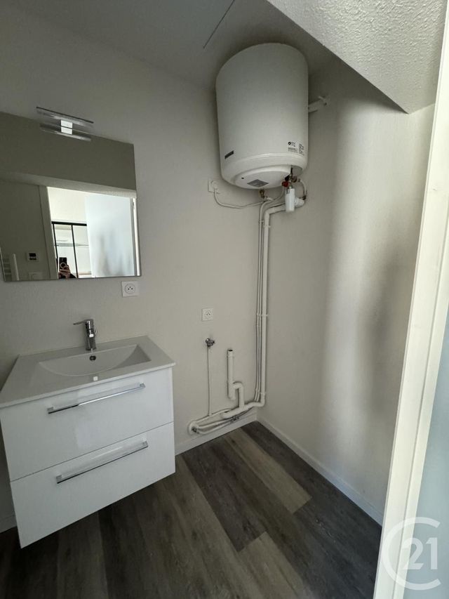 Appartement F1 &agrave; louer - 1 pi&egrave;ce - 29,67 m2 - Montlucon - 03 - AUVERGNE