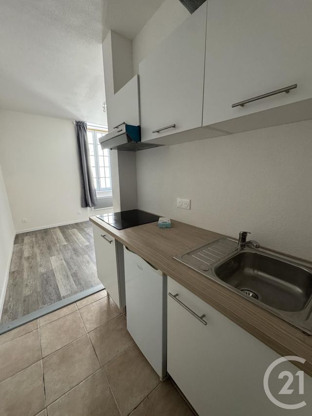 Appartement F1 &agrave; louer - 1 pi&egrave;ce - 27,98 m2 - Montlucon - 03 - AUVERGNE