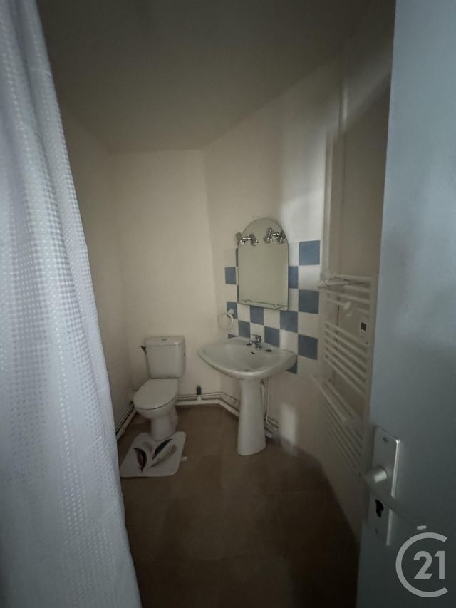 Appartement F1 &agrave; louer - 1 pi&egrave;ce - 27,98 m2 - Montlucon - 03 - AUVERGNE