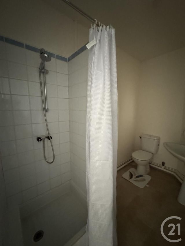 Appartement F1 &agrave; louer - 1 pi&egrave;ce - 27,98 m2 - Montlucon - 03 - AUVERGNE