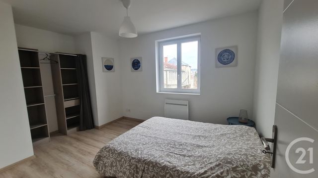 Appartement F4 &agrave; louer - 4 pi&egrave;ces - 71,75 m2 - Montlucon - 03 - AUVERGNE