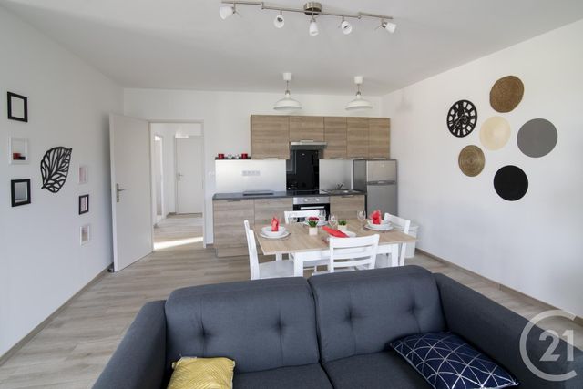 Appartement F4 &agrave; louer - 4 pi&egrave;ces - 71,75 m2 - Montlucon - 03 - AUVERGNE