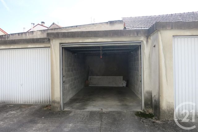 Parking &agrave; louer - 12 m2 - Montlucon - 03 - AUVERGNE