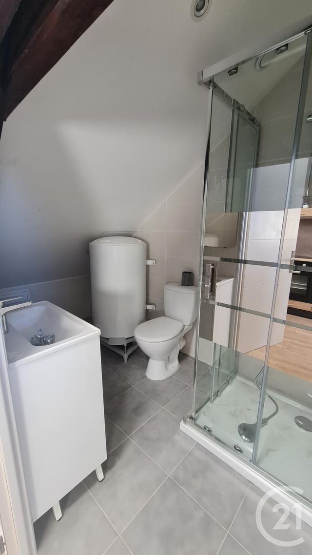 Appartement F3 &agrave; louer - 3 pi&egrave;ces - 32,85 m2 - Montlucon - 03 - AUVERGNE