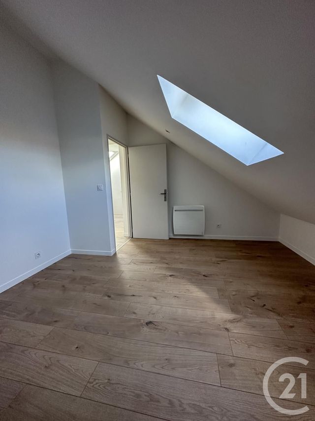 Appartement F3 &agrave; louer - 3 pi&egrave;ces - 32,85 m2 - Montlucon - 03 - AUVERGNE