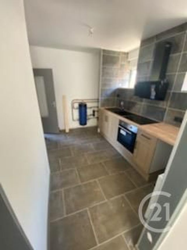 Appartement F3 &agrave; louer - 3 pi&egrave;ces - 52,14 m2 - Montlucon - 03 - AUVERGNE