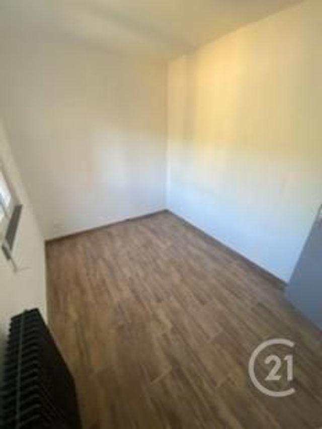 Appartement F3 &agrave; louer - 3 pi&egrave;ces - 52,14 m2 - Montlucon - 03 - AUVERGNE
