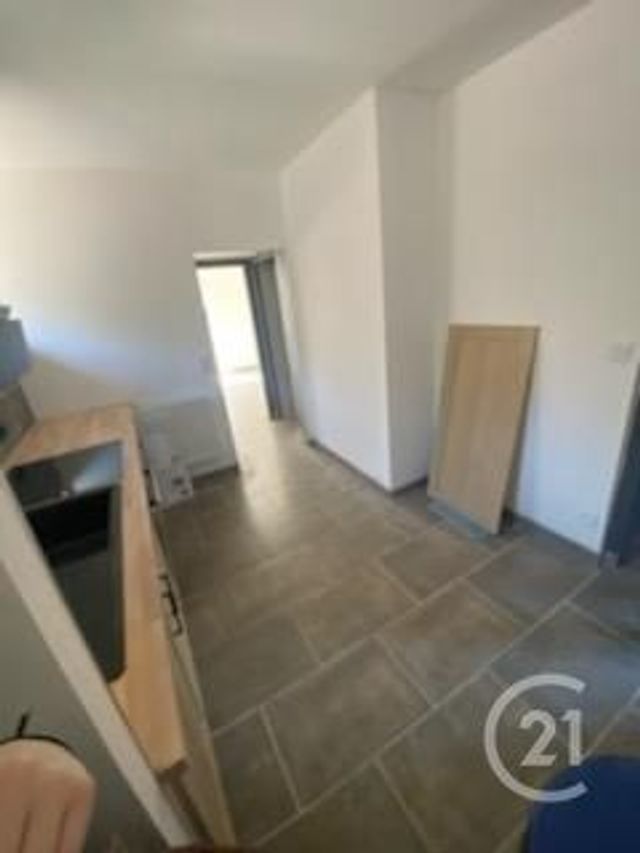 Appartement F3 &agrave; louer - 3 pi&egrave;ces - 52,14 m2 - Montlucon - 03 - AUVERGNE