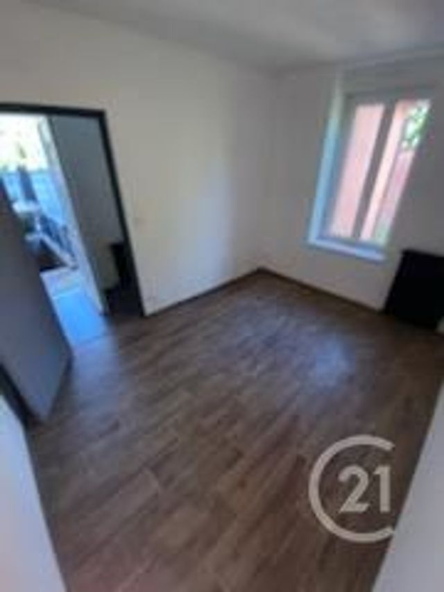 Appartement F3 &agrave; louer - 3 pi&egrave;ces - 52,14 m2 - Montlucon - 03 - AUVERGNE