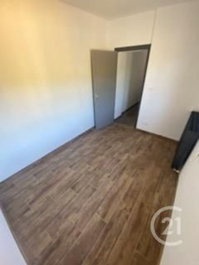 Appartement F3 &agrave; louer - 3 pi&egrave;ces - 52,14 m2 - Montlucon - 03 - AUVERGNE