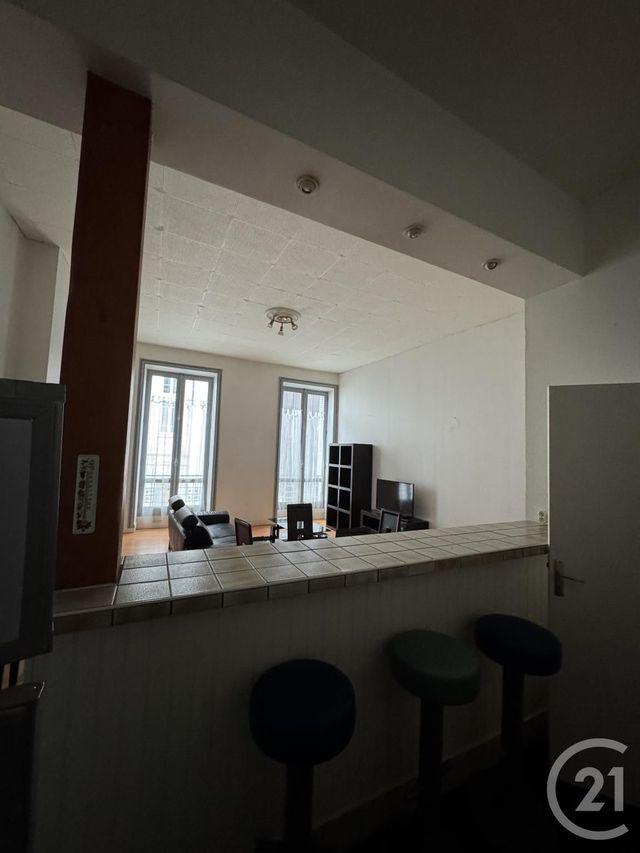 Appartement F3 &agrave; louer - 3 pi&egrave;ces - 77,84 m2 - Montlucon - 03 - AUVERGNE