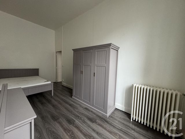 Appartement F3 &agrave; louer - 3 pi&egrave;ces - 77,84 m2 - Montlucon - 03 - AUVERGNE