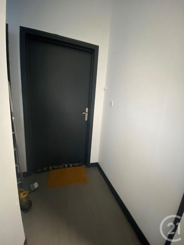 Appartement &agrave; louer - 2 pi&egrave;ces - 43,66 m2 - Montlucon - 03 - AUVERGNE