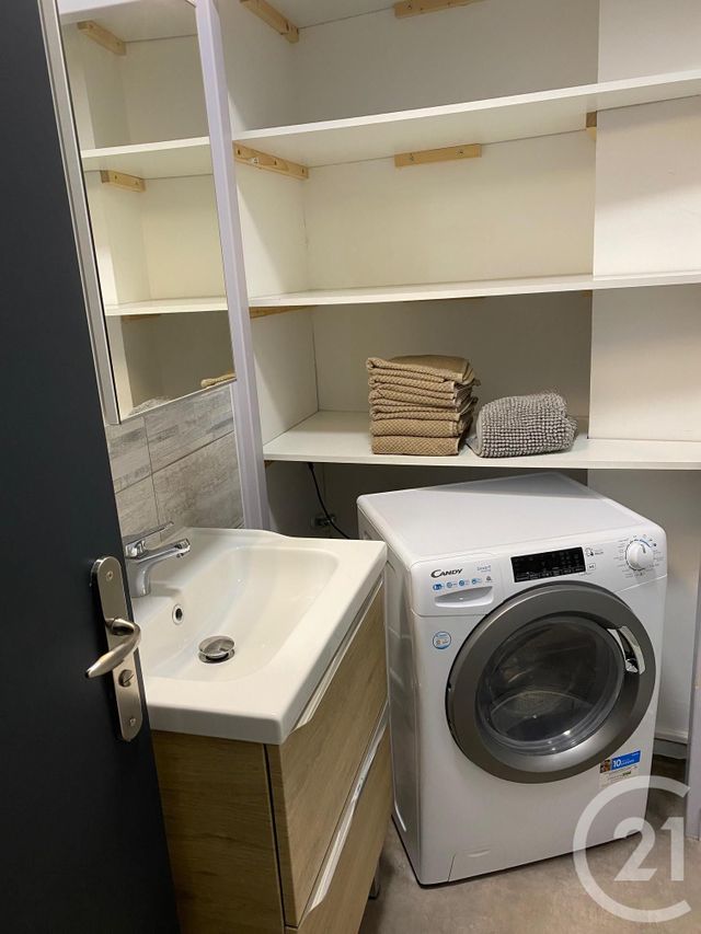 Appartement &agrave; louer - 2 pi&egrave;ces - 43,66 m2 - Montlucon - 03 - AUVERGNE