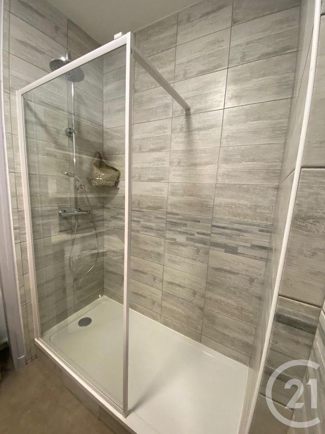Appartement &agrave; louer - 2 pi&egrave;ces - 43,66 m2 - Montlucon - 03 - AUVERGNE