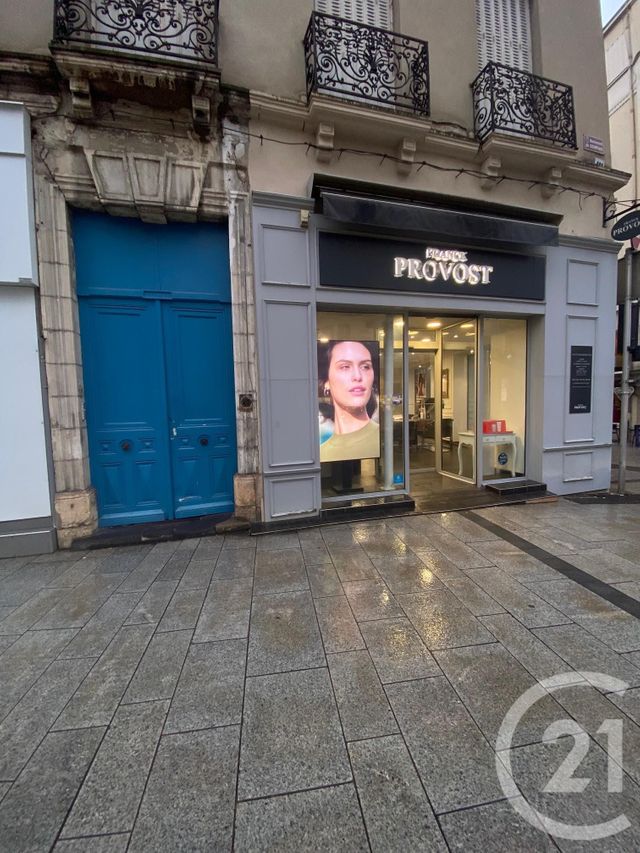 Appartement &agrave; louer - 2 pi&egrave;ces - 43,66 m2 - Montlucon - 03 - AUVERGNE