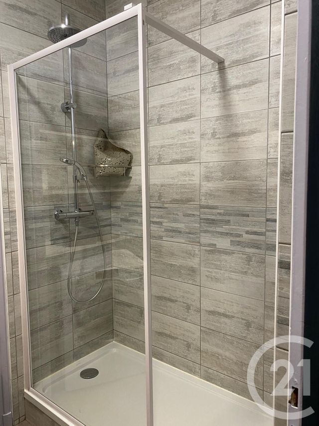 Appartement &agrave; louer - 2 pi&egrave;ces - 43,66 m2 - Montlucon - 03 - AUVERGNE