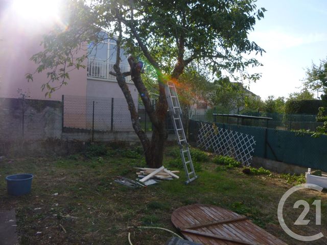 Maison &agrave; louer - 2 pi&egrave;ces - 70 m2 - Neris Les Bains - 03 - AUVERGNE