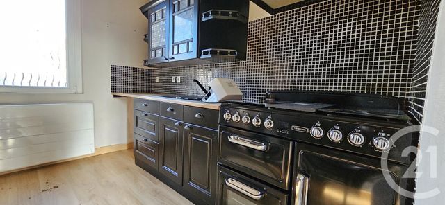 Maison &agrave; louer - 5 pi&egrave;ces - 88 m2 - Bezenet - 03 - AUVERGNE