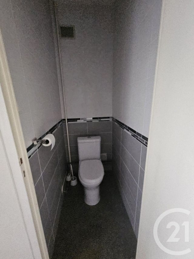 Appartement &agrave; louer - 3 pi&egrave;ces - 55,53 m2 - Montlucon - 03 - AUVERGNE