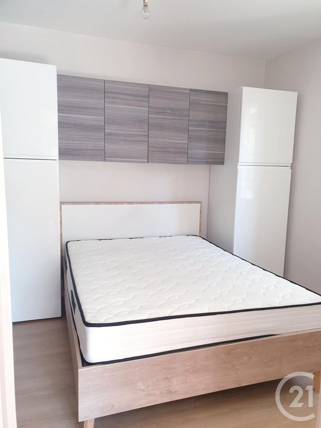 Appartement &agrave; louer - 2 pi&egrave;ces - 30 m2 - Montlucon - 03 - AUVERGNE
