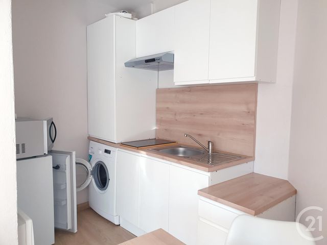 Appartement &agrave; louer - 2 pi&egrave;ces - 30 m2 - Montlucon - 03 - AUVERGNE