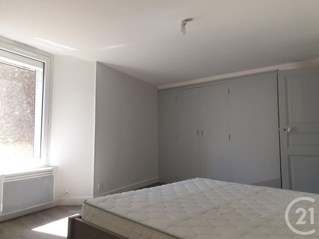 Appartement T2 &agrave; louer - 2 pi&egrave;ces - 52,24 m2 - Montlucon - 03 - AUVERGNE