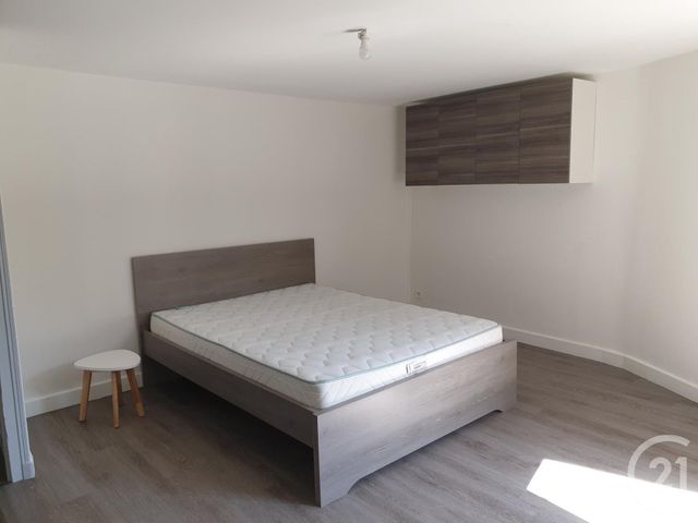 Appartement T2 &agrave; louer - 2 pi&egrave;ces - 52,24 m2 - Montlucon - 03 - AUVERGNE