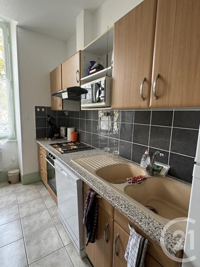 Appartement F3 &agrave; louer - 3 pi&egrave;ces - 58 m2 - Neris Les Bains - 03 - AUVERGNE