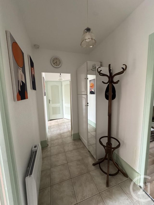 Appartement F3 &agrave; louer - 3 pi&egrave;ces - 58 m2 - Neris Les Bains - 03 - AUVERGNE