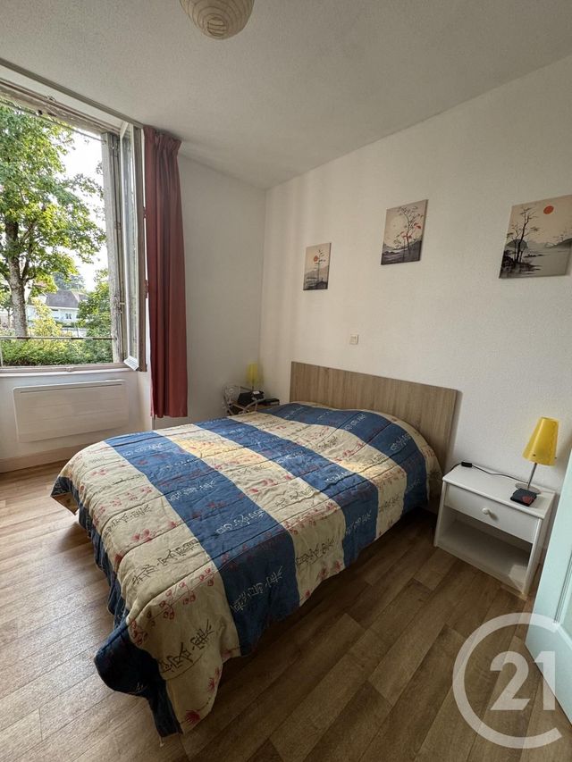 Appartement F3 &agrave; louer - 3 pi&egrave;ces - 58 m2 - Neris Les Bains - 03 - AUVERGNE