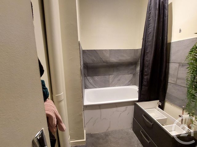 Appartement F3 &agrave; vendre - 3 pi&egrave;ces - 54,86 m2 - Neris Les Bains - 03 - AUVERGNE