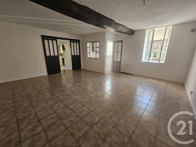 Maison &agrave; louer - 4 pi&egrave;ces - 106 m2 - Domerat - 03 - AUVERGNE