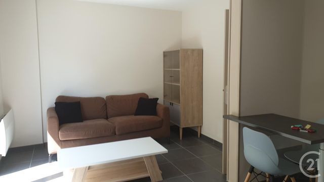 Appartement F2 &agrave; louer - 2 pi&egrave;ces - 30 m2 - Montlucon - 03 - AUVERGNE