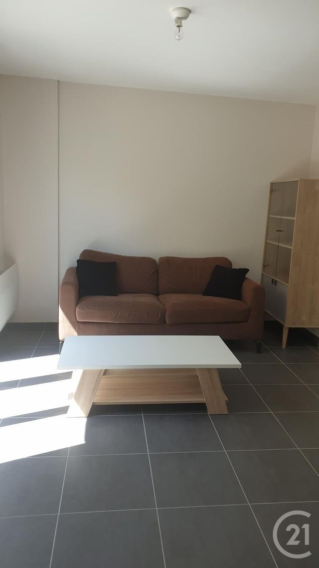 Appartement F2 &agrave; louer - 2 pi&egrave;ces - 30 m2 - Montlucon - 03 - AUVERGNE