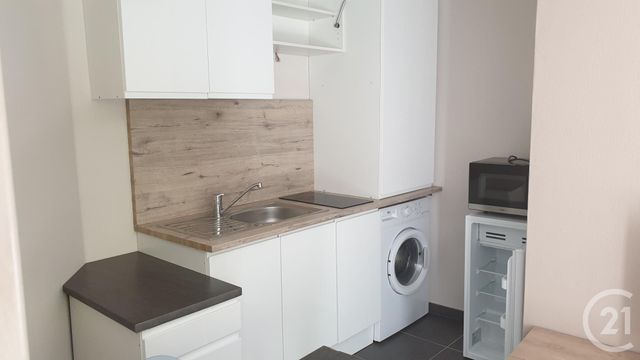 Appartement F2 &agrave; louer - 2 pi&egrave;ces - 30 m2 - Montlucon - 03 - AUVERGNE