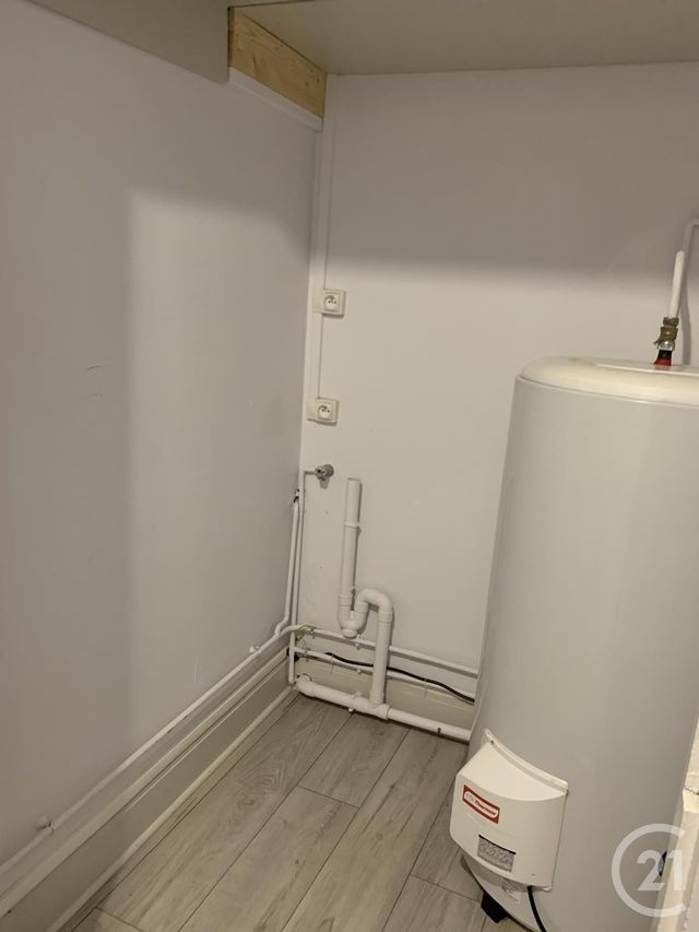 Appartement F3 &agrave; louer - 3 pi&egrave;ces - 58,80 m2 - Montlucon - 03 - AUVERGNE