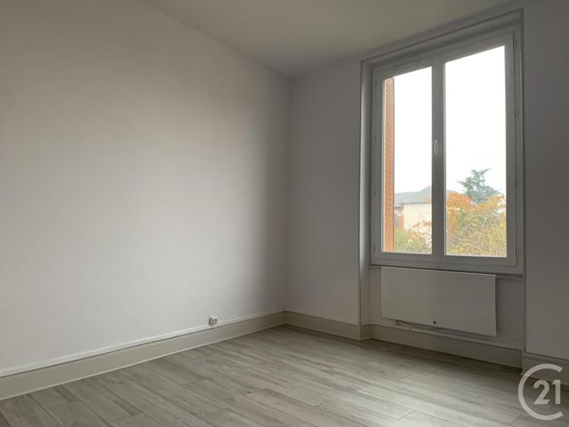 Appartement F3 &agrave; louer - 3 pi&egrave;ces - 58,80 m2 - Montlucon - 03 - AUVERGNE