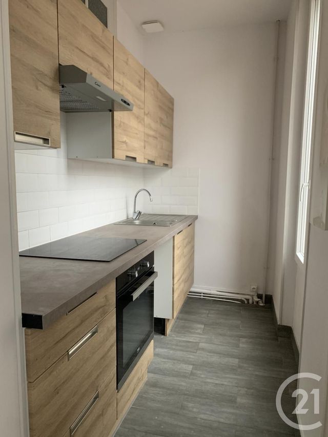 Appartement F3 &agrave; louer - 3 pi&egrave;ces - 58,80 m2 - Montlucon - 03 - AUVERGNE