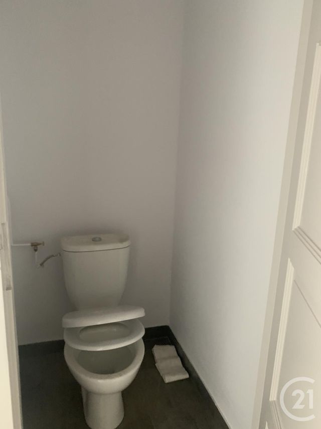 Appartement F3 &agrave; louer - 3 pi&egrave;ces - 58,80 m2 - Montlucon - 03 - AUVERGNE