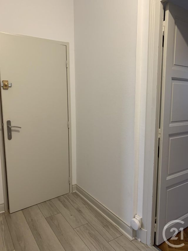 Appartement F3 &agrave; louer - 3 pi&egrave;ces - 58,80 m2 - Montlucon - 03 - AUVERGNE