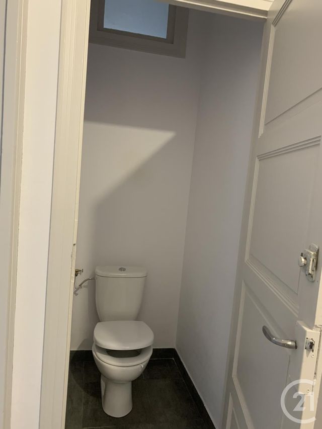 Appartement F3 &agrave; louer - 3 pi&egrave;ces - 58,80 m2 - Montlucon - 03 - AUVERGNE