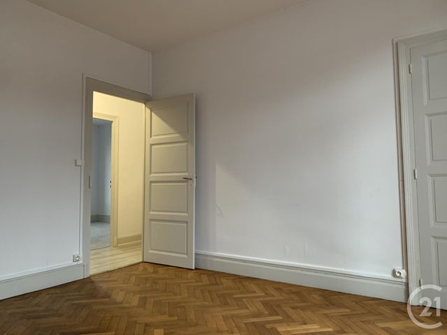 Appartement F3 &agrave; louer - 3 pi&egrave;ces - 58,80 m2 - Montlucon - 03 - AUVERGNE