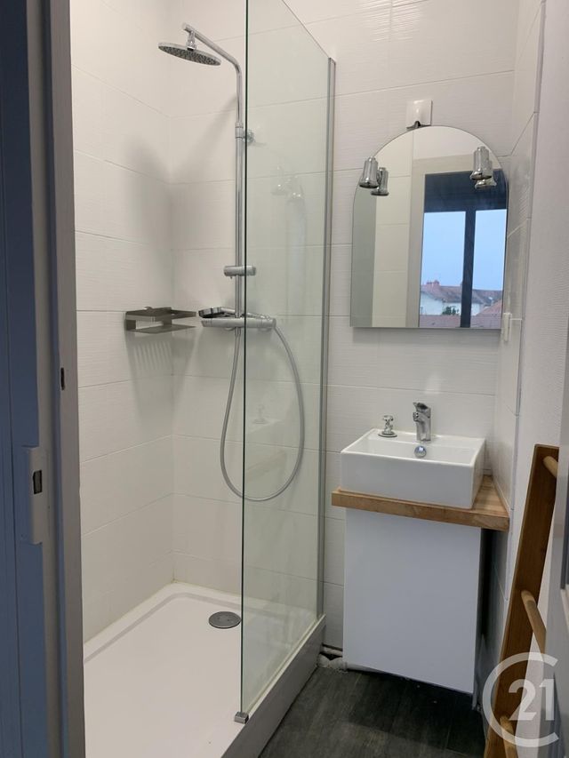 Appartement F3 &agrave; louer - 3 pi&egrave;ces - 58,80 m2 - Montlucon - 03 - AUVERGNE