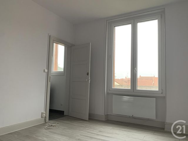 Appartement F3 &agrave; louer - 3 pi&egrave;ces - 58,80 m2 - Montlucon - 03 - AUVERGNE