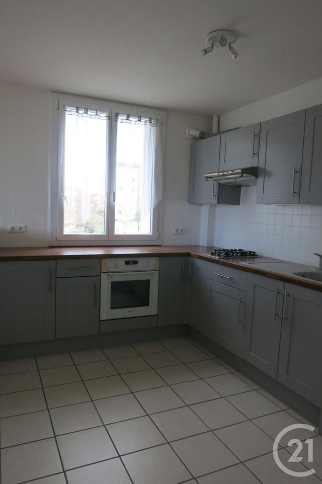 Appartement F2 &agrave; louer - 2 pi&egrave;ces - 55 m2 - Montlucon - 03 - AUVERGNE