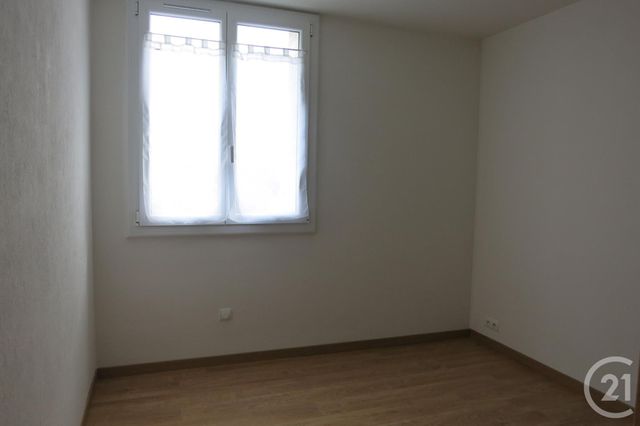Appartement F2 &agrave; louer - 2 pi&egrave;ces - 55 m2 - Montlucon - 03 - AUVERGNE