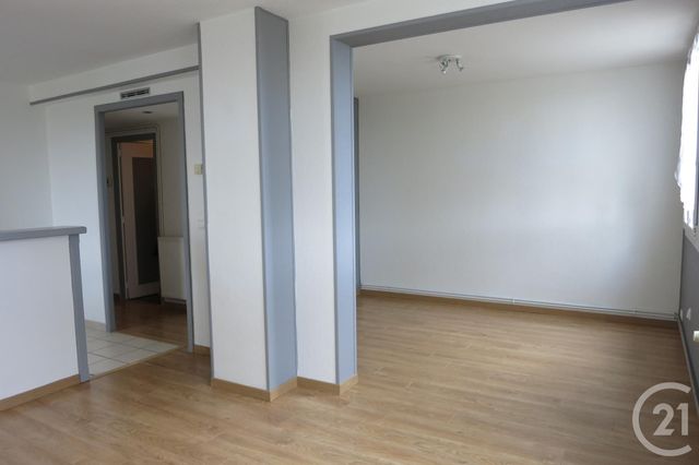 Appartement F2 &agrave; louer - 2 pi&egrave;ces - 55 m2 - Montlucon - 03 - AUVERGNE